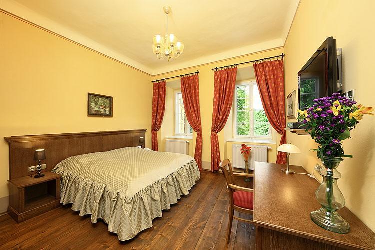 Hotel Edward Kelly Чески-Крумлов Экстерьер фото